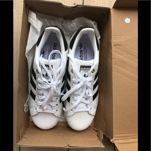 Adidas Superstar Sneakers